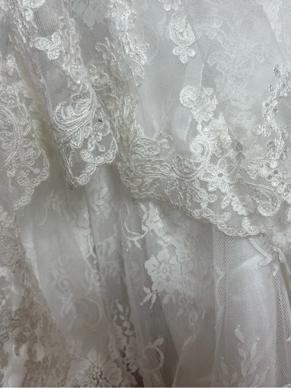 Alfred Angelo White Lace Backless Long Sleeve Bridal Wedding Gown 16 - Picture 11 of 15